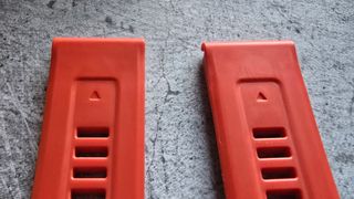 CORREA ORIGINAL GARMIN QUICKFIT 26mm. COLOR ROJO.