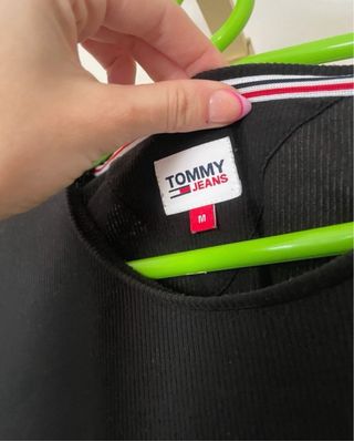 Camiseta Tommy Hilfiger manga larga negra Talla M