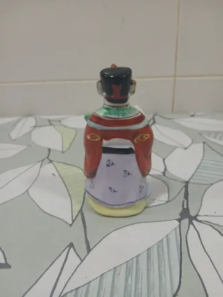 Figura porcelana china antigua