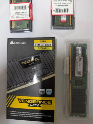 Lote Memorias RAM Corsair G.SKILL DDR4