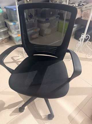 Silla de oficina negra