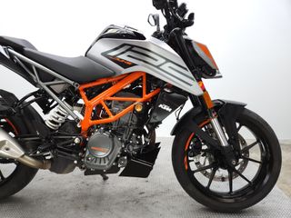 KTM 125 DUKE 2021 9535 kms.