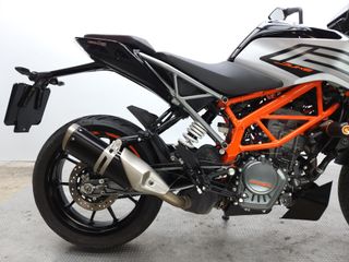 KTM 125 DUKE 2021 9535 kms.