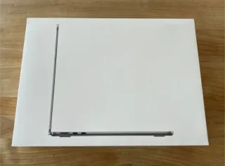 MacBook Air 13 M3 16GB RAM 256GB SSD