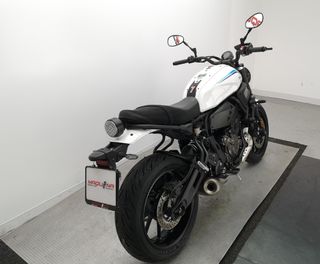 YAMAHA XSR700 2024 4809 kms.