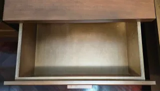 Mesilla de noche de madera