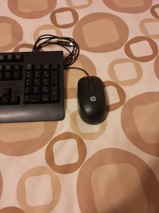 Teclado y Ratón con cable