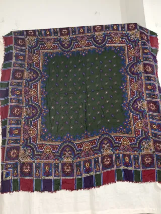 PRECIOSO PAÑUELO ANTIGUO INDUMENTARIA TRADICIONAL