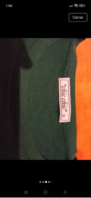 Vestido verde con texto Vous me manquez