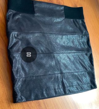 Falda mini TRF efecto piel Talla M