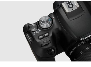 Canon EOS 200D Mark II EF-S 18-55mm IS STM