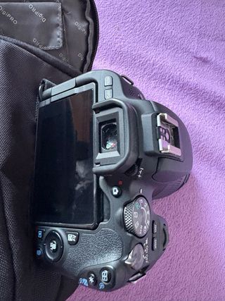 Canon EOS 200D Mark II EF-S 18-55mm IS STM