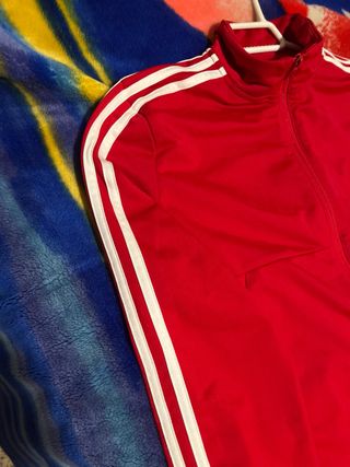 Chaqueta Adidas Roja Talla 15-16 Años