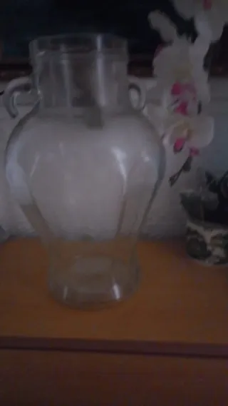 Jarrón de cristal con asas