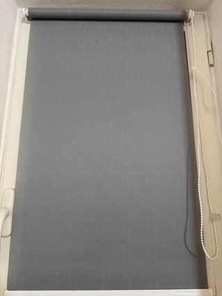 2 Tende a rullo grigie con accessori