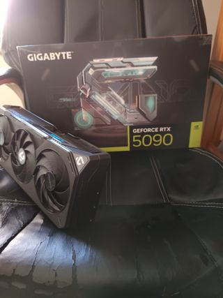 Gigabyte RTX 5090 Carcasa y Disipador