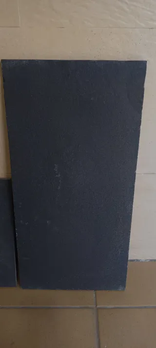 Losa de piedra negra