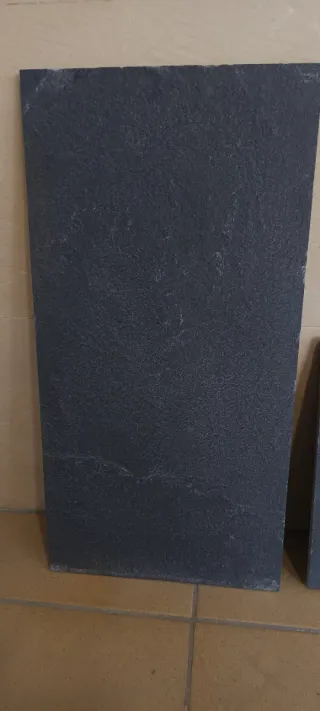 Losa de piedra negra