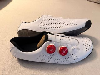 Sapatos Bont Vaypor brancos BOA vermelho 44.5