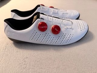 Sapatos Bont Vaypor brancos BOA vermelho 44.5