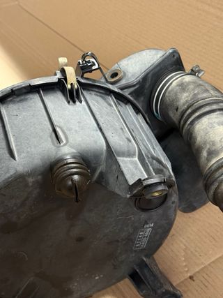 Caja filtro aire TOYOTA J9 Land Cruiser 90 95