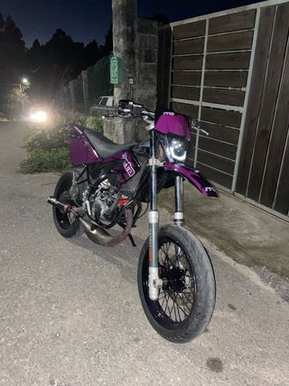 Beta RRT 50 Supermotard Morado