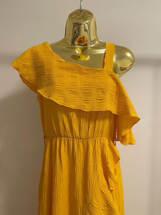 Vestido amarelo verão com babados