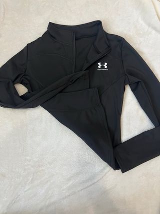 Chaqueta deportiva Under Armour negra