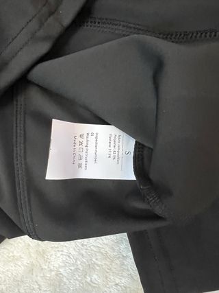 Chaqueta deportiva Under Armour negra