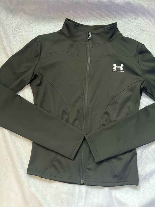 Chaqueta deportiva Under Armour negra