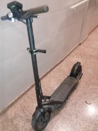 Patinete eléctrico para arreglar o piezas