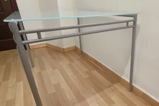 Mesa de salón cristal y metal