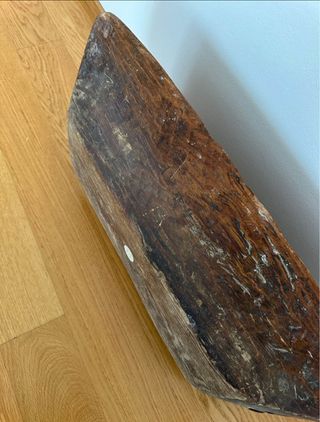 Artesa de madera rústica antigua