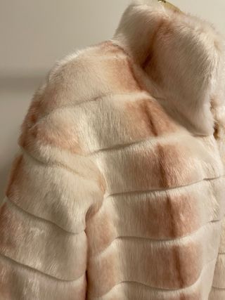 Casaco Ferrache Pelo Bege e Rosa