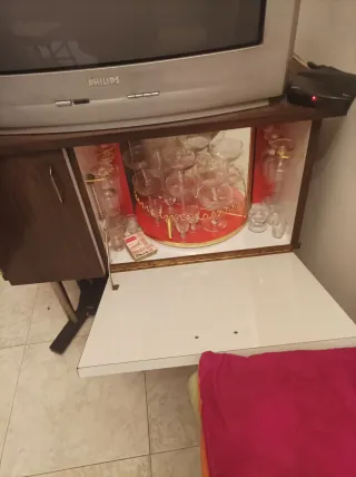 Mueble Bar Madera y Cristal