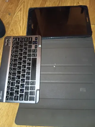 Tableta Subblim con teclado