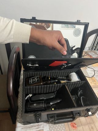 Maletín de barbero con espejo y luces