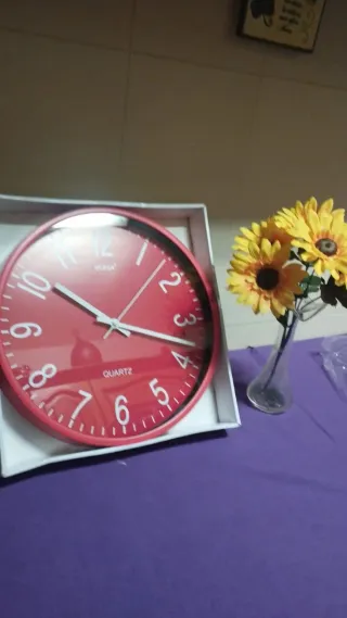 Reloj de Pared Versa Rojo