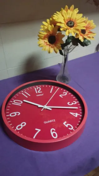 Reloj de Pared Versa Rojo