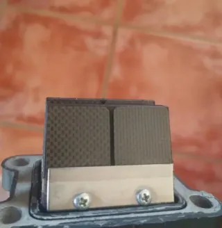 Caja de laminas italkit 8petalos carbono