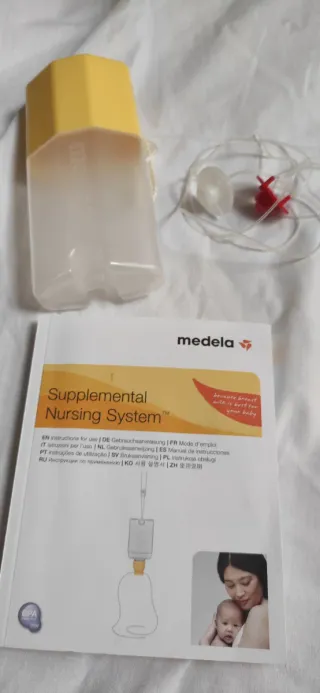 Lote de biberones Suavinex, Medela y de cristal.