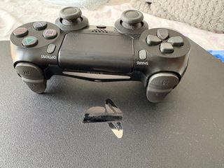 Consola PS4 Pro 1TB + GTA V GRATIS