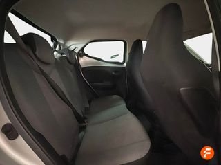 Toyota Aygo 1.0 70 x-play