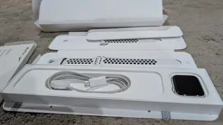 Apple Watch SE 44mm Argento con cinturino Nike