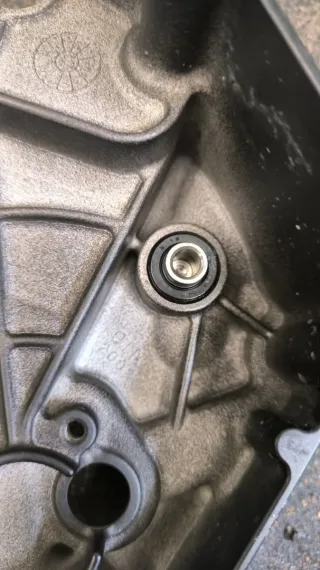 Tapa Piñón Suzuki GSXR 750 K8