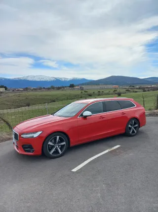 Volvo V90 D4 R-Desing