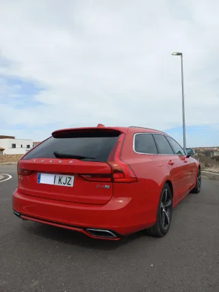 Volvo V90 D4 R-Desing