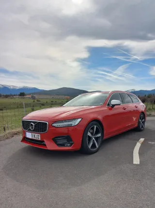 Volvo V90 D4 R-Desing