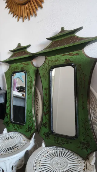 Pareja  de Espejo Oriental Antiguo Verde y Dorado