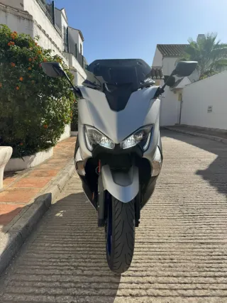 Yamaha TMAX 530 Tech MAX ABS